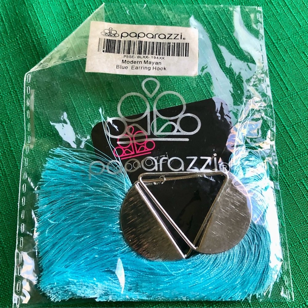 Paparazzi 1 Aqua & 1 Magenta Fringe Earrings.